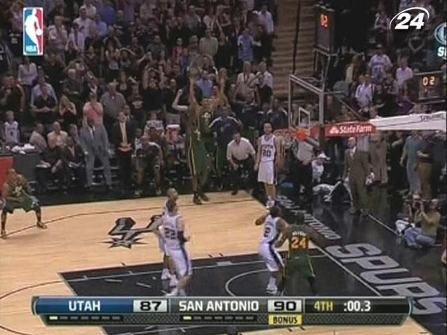 NBA: "Сан-Антонио" победил четвертый раз подряд, дожав в овертайме "Юту" NBA: "Сан-Антонио" победил четвертый раз подряд, дожав в овертайме "Юту"
