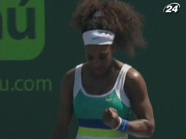 Серена Уильямс, одолев На Ли, пробилась в полуфинал Sony Open Tennis Серена Уильямс, одолев На Ли, пробилась в полуфинал Sony Open Tennis