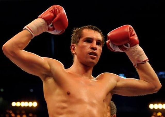 Чемпіон світу з боксу Сергій Дзинзирук завершив кар'єру Чемпіон світу з боксу Сергій Дзинзирук завершив кар'єру