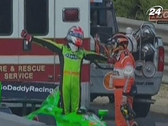 Перегони: Лідер сезону Indycar-2013 Джеймс Хінчкліф завершив гонку достроково