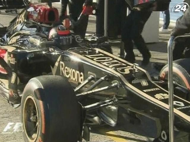 Формула-1: Lotus планирует покупать двигатели Renault и в 2014 году