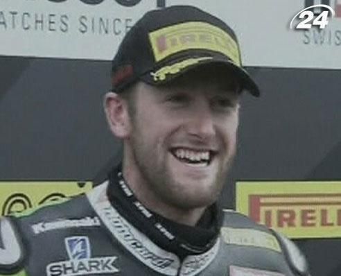 Перегони WSBK-2013: Том Сайкс виграв 13-ту кваліфікацію в кар’єрі Перегони WSBK-2013: Том Сайкс виграв 13-ту кваліфікацію в кар’єрі