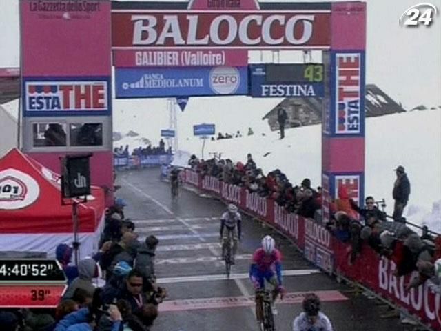 Нибали сумел удержать розовую майку лидера на Giro d'Italia