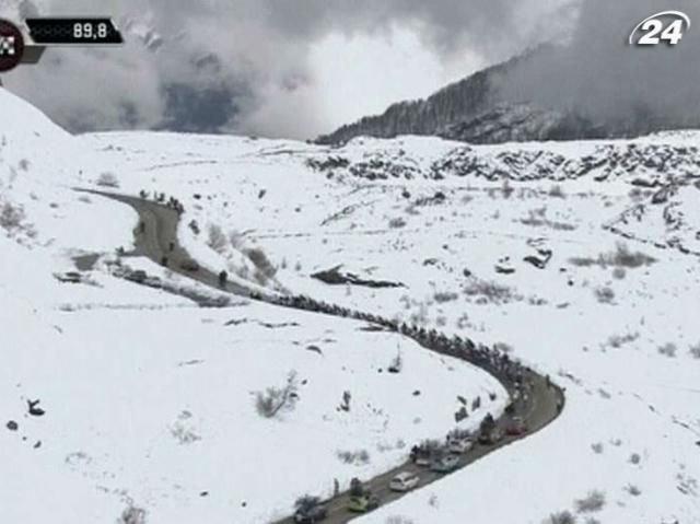 Через негоду організатори скасували 19-й гірський етап Giro d’Italia Через негоду організатори скасували 19-й гірський етап Giro d’Italia