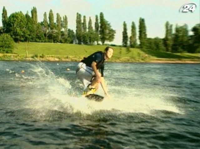 Вейкбординг - четыре вида спорта в одном (Видео) Вейкбординг - четыре вида спорта в одном (Видео)