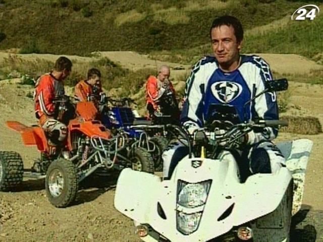 Скорость на бездорожье - стихия квадроциклистов (Видео) Скорость на бездорожье - стихия квадроциклистов (Видео)