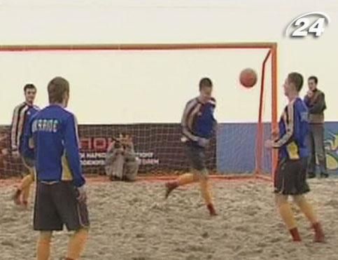 На Чемпіонаті світу з пляжного футболу українці зустрінуться із бразильцями На Чемпіонаті світу з пляжного футболу українці зустрінуться із бразильцями