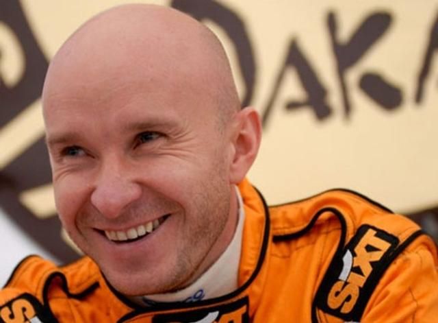 В ОАЭ погиб известный украинский автогонщик Вадим Нестерчук В ОАЭ погиб известный украинский автогонщик Вадим Нестерчук