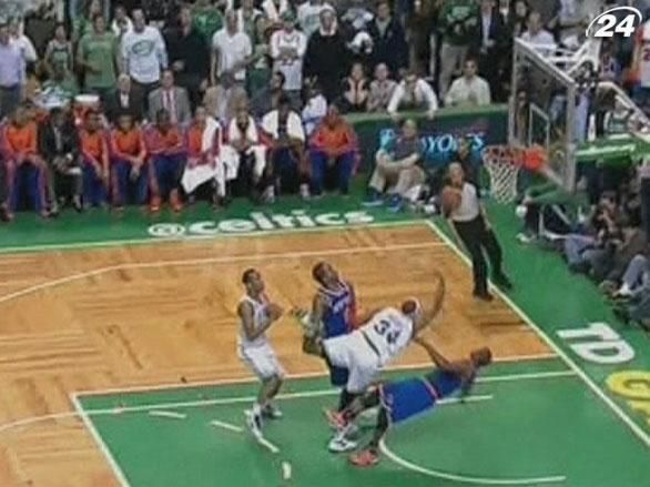 NBA: Гарнет та Пірс перейдуть до "Брукліна" NBA: Гарнет та Пірс перейдуть до "Брукліна"