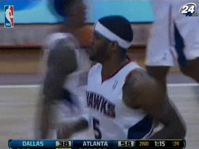Баскетболист Джош Смит перешел из "Атланты" в "Детройт"