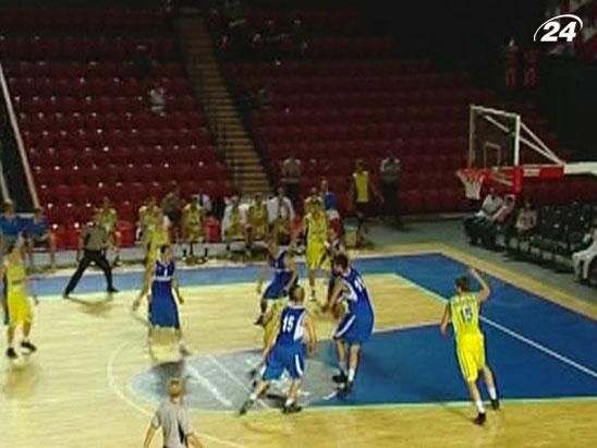 NBA: "Мілуокі" може розірвати контракт з Кравцовим NBA: "Мілуокі" може розірвати контракт з Кравцовим