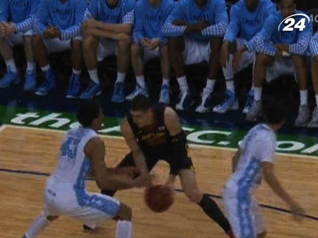 Алексей Лень подписал контракт с "Финиксом" Алексей Лень подписал контракт с "Финиксом"