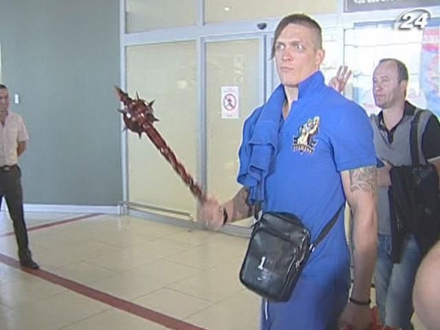 Александр Усик перешел в профессиональный бокс Александр Усик перешел в профессиональный бокс