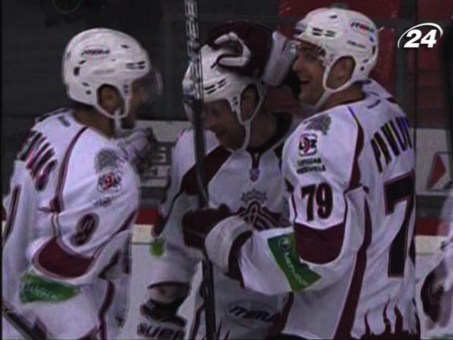 КХЛ: "Донбасс" потерпел второе поражение подряд КХЛ: "Донбасс" потерпел второе поражение подряд