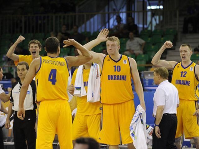 Украина - в четвертьфинале Евробаскета-2013