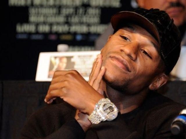 За перемогу над Альваресом Мейвезер отримає рекордний гонорар За перемогу над Альваресом Мейвезер отримає рекордний гонорар