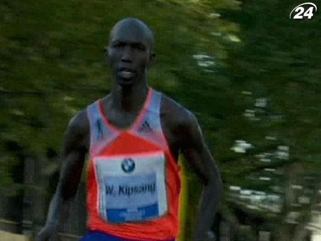 Кенієць встановив новий світовий рекорд у бігу