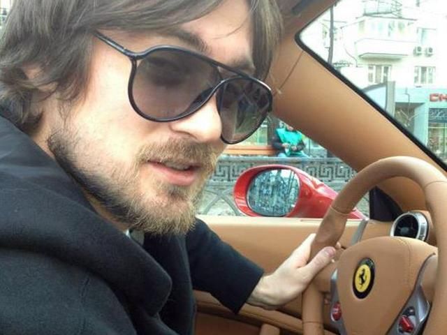 Ferrari Милевского за 220 тысяч долларов разбили вдребезги (Фото) Ferrari Милевского за 220 тысяч долларов разбили вдребезги (Фото)