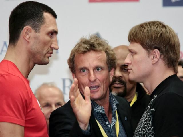 Володимир Кличко вибрав рукавички для бою (Відео) Володимир Кличко вибрав рукавички для бою (Відео)