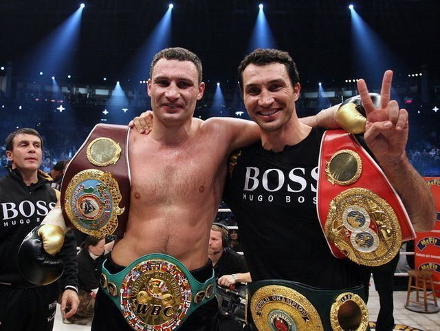 Нас критикуют, потому что не оставляем сопернику ни единого шанса, - Виталий Кличко Нас критикуют, потому что не оставляем сопернику ни единого шанса, - Виталий Кличко