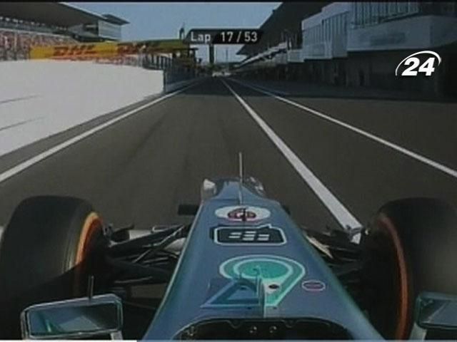 Формула-1: "Мерседес" побив рекорд швидкості піт-стоп Формула-1: "Мерседес" побив рекорд швидкості піт-стоп