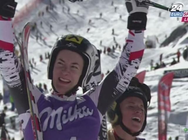 Горные лыжи: Лара Гут выиграла первую гонку нового сезона