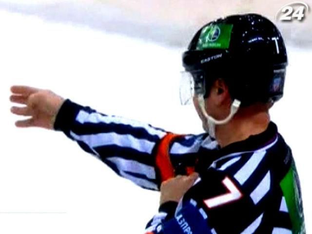 КХЛ. Ліга покарає суддю, який зарахував гол "Донбаса" у ворота "Салавата" КХЛ. Ліга покарає суддю, який зарахував гол "Донбаса" у ворота "Салавата"