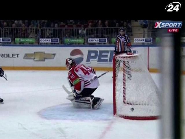 Хокеїсти "Адмірала" перервали переможну серію "Донбаса" Хокеїсти "Адмірала" перервали переможну серію "Донбаса"