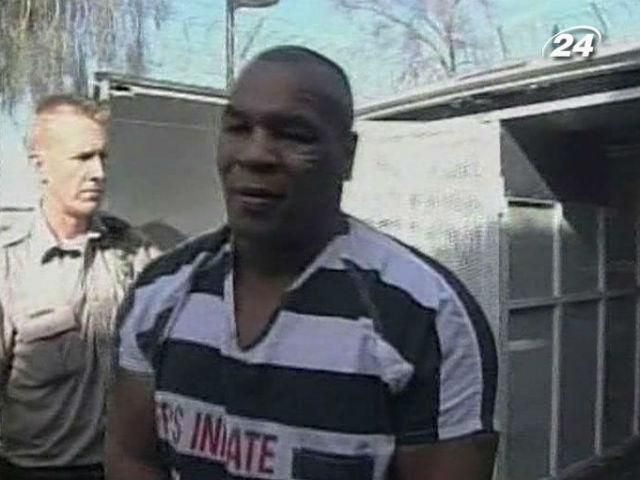 Майку Тайсону заборонили приїздити до Великобританії Майку Тайсону заборонили приїздити до Великобританії