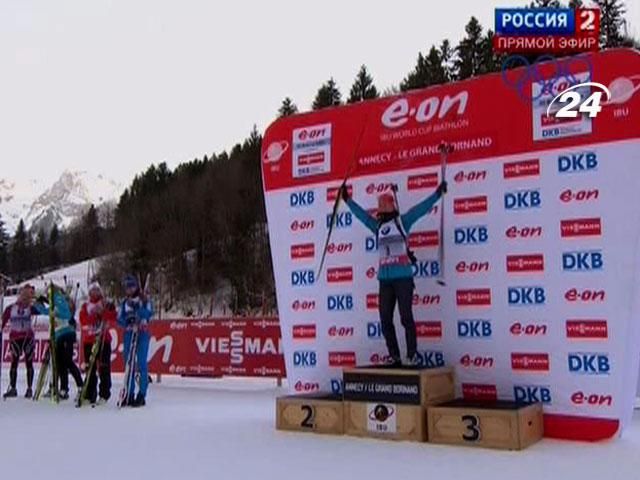 Семеренко - победительница гонки-преследования на Кубке мира по биатлону
