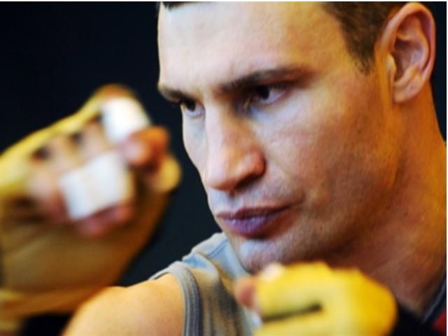 Кличко "держит кулаки" за жизнь и здоровье Шумахера Кличко "держит кулаки" за жизнь и здоровье Шумахера