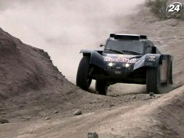 Dakar-2014: Сайнс захватил лидерство в зачете внедорожников Dakar-2014: Сайнс захватил лидерство в зачете внедорожников