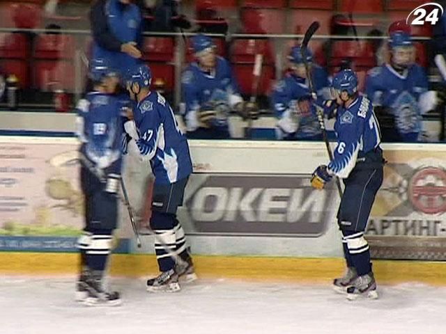 Хокейний матч "Сокіл" - "Компаньйон" знаходиться під загрозою зриву Хокейний матч "Сокіл" - "Компаньйон" знаходиться під загрозою зриву