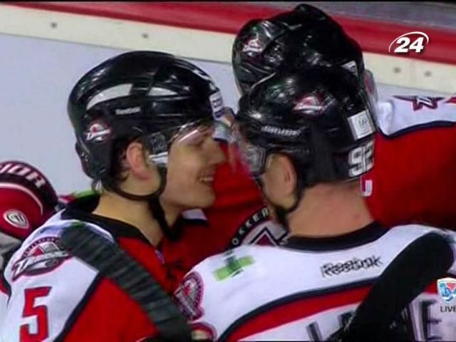 Хоккей. "Донбасс" обыграл СКА и впервые в истории пробился в плей-офф КХЛ Хоккей. "Донбасс" обыграл СКА и впервые в истории пробился в плей-офф КХЛ