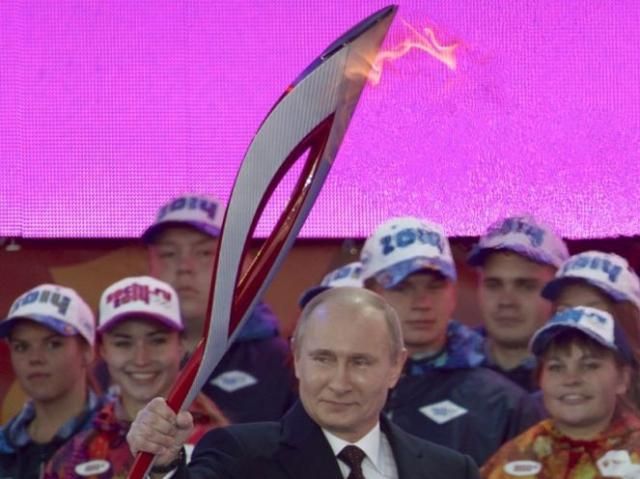 Путь Олимпийского огня в Сочи (Фото. Видео) Путь Олимпийского огня в Сочи (Фото. Видео)