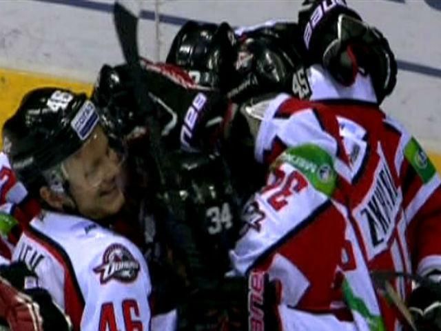 Хоккей. Руководство КХЛ позволило "Донбассу" играть на собственном льду Хоккей. Руководство КХЛ позволило "Донбассу" играть на собственном льду