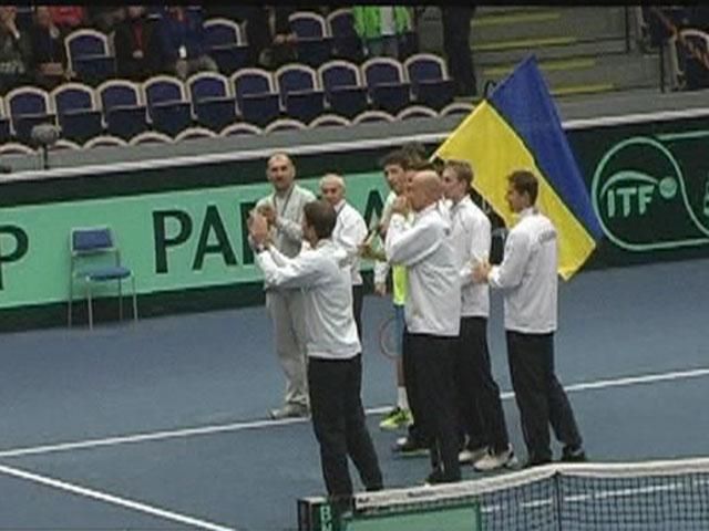 Стаховський вивів українців до плей-оф світової групи з тенісу