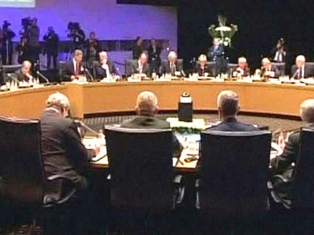 Отныне НАТО ограничивает доступ российских дипломатов в свою штаб-квартиру Отныне НАТО ограничивает доступ российских дипломатов в свою штаб-квартиру