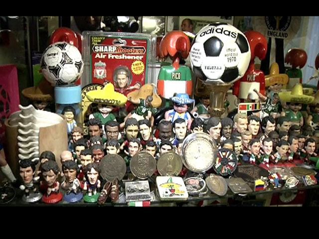 Мексиканец собрал одну из крупнейших в мире футбольных коллекций