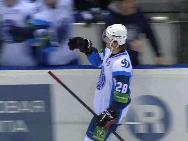 Хоккей. КХЛ. Александр Матерухин вернулся в "Донбасс" Хоккей. КХЛ. Александр Матерухин вернулся в "Донбасс"