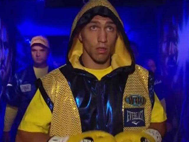 21 червня Ломаченко боксуватиме проти Рассела 21 червня Ломаченко боксуватиме проти Рассела