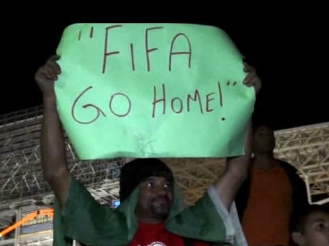 Спортивний огляд: Фоменко проти скорочення УПЛ, "Лос-Анджелес" переграли "Нью-Йорк Рейнджерс" Спортивний огляд: Фоменко проти скорочення УПЛ, "Лос-Анджелес" переграли "Нью-Йорк Рейнджерс"