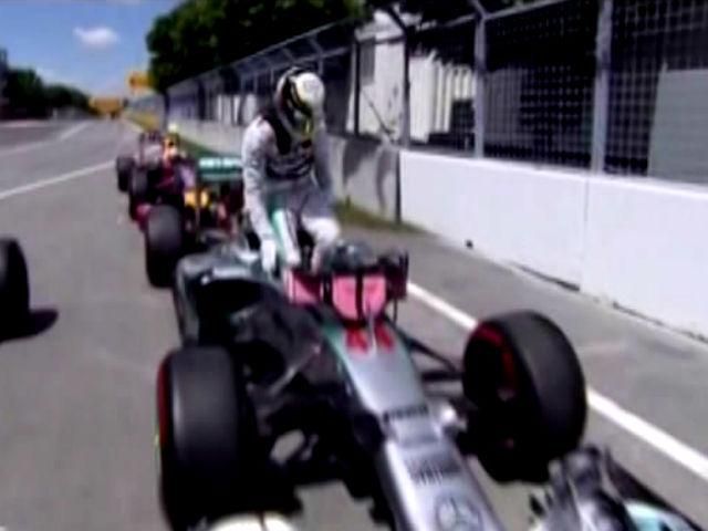 Спортивний огляд: Зізу може очолити "Галатасарай", Шумахер продовжує боротись за життя Спортивний огляд: Зізу може очолити "Галатасарай", Шумахер продовжує боротись за життя