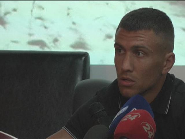 Ломаченко привіз до України чемпіонський пояс WBO Ломаченко привіз до України чемпіонський пояс WBO