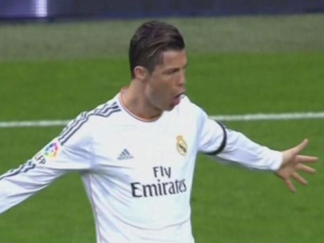 Спортивний огляд: голкіпер "Дніпра" покидає команду, Роналду визнали найкращим гравцем Прімери Спортивний огляд: голкіпер "Дніпра" покидає команду, Роналду визнали найкращим гравцем Прімери