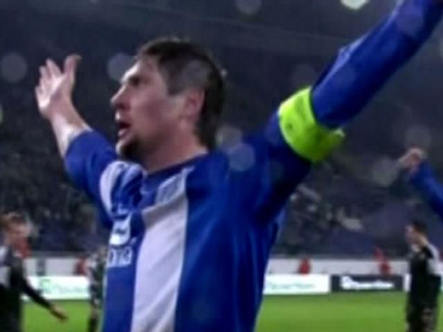 Спортивний огляд: "Дніпро" змінив газон на домашній арені, фани "Ньюкасла" вшанували загиблих Спортивний огляд: "Дніпро" змінив газон на домашній арені, фани "Ньюкасла" вшанували загиблих