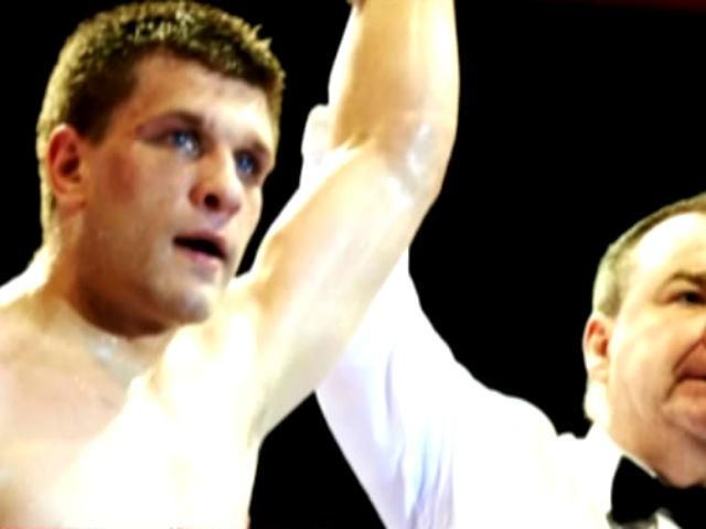 Спортивный обзор: Морозюк перешел в "Анжи", Деревянченко дебютировал на профиринге Спортивный обзор: Морозюк перешел в "Анжи", Деревянченко дебютировал на профиринге