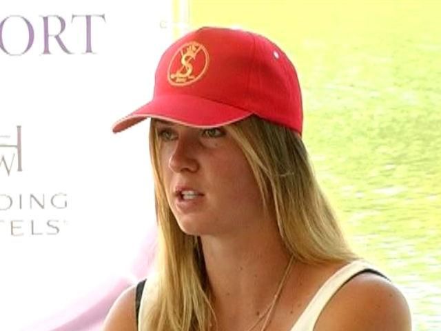 Теніс. Світоліна повернулась в Україну із своїм третім трофеєм WTA Теніс. Світоліна повернулась в Україну із своїм третім трофеєм WTA