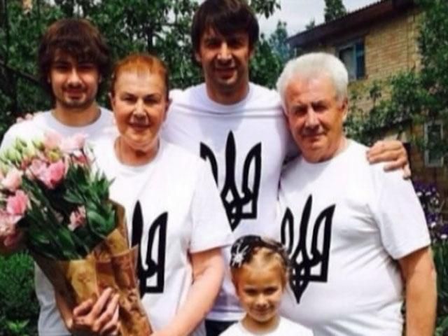 Спортивний огляд: Шовковський підтримав Україну, Стаховський допомагає українській армії Спортивний огляд: Шовковський підтримав Україну, Стаховський допомагає українській армії