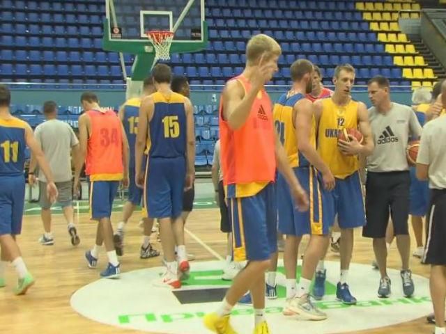 Збірна України продовжує готуватись до Чемпіонату Світу